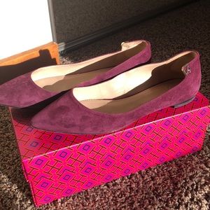 Tory Burch Elizabeth flat royal suede-port.